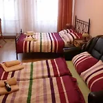 U Tri Jehnatek Karlowe Wary
