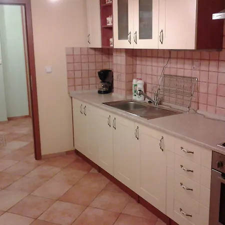 Apartament U Tri Jehnatek