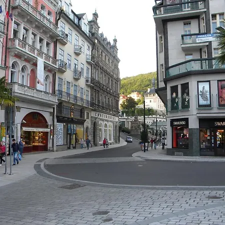 U Tri Jehnatek Karlovy Vary