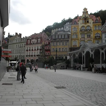 U Tri Jehnatek Karlovy Vary